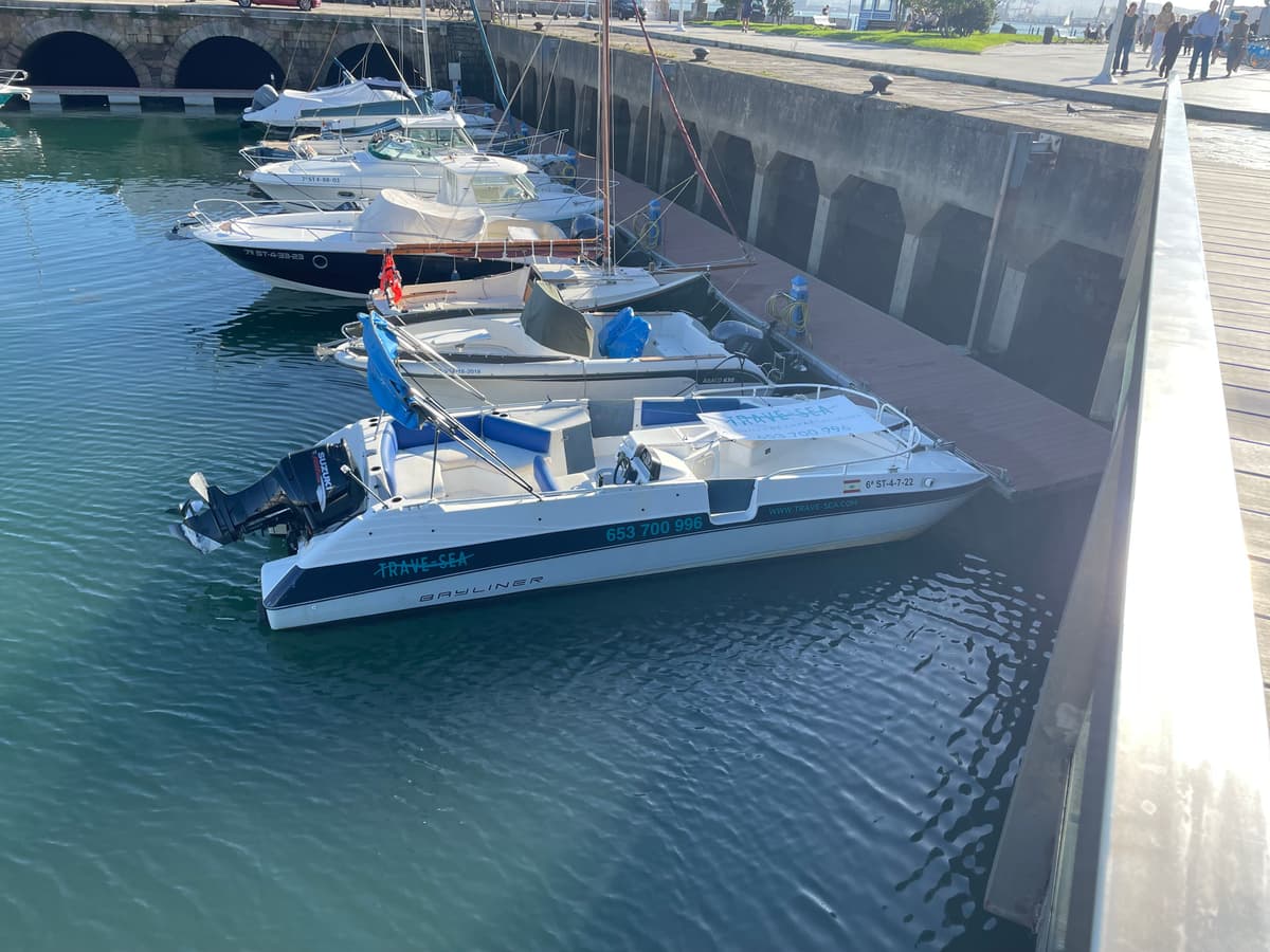 Alquiler Barco para 12 personas website